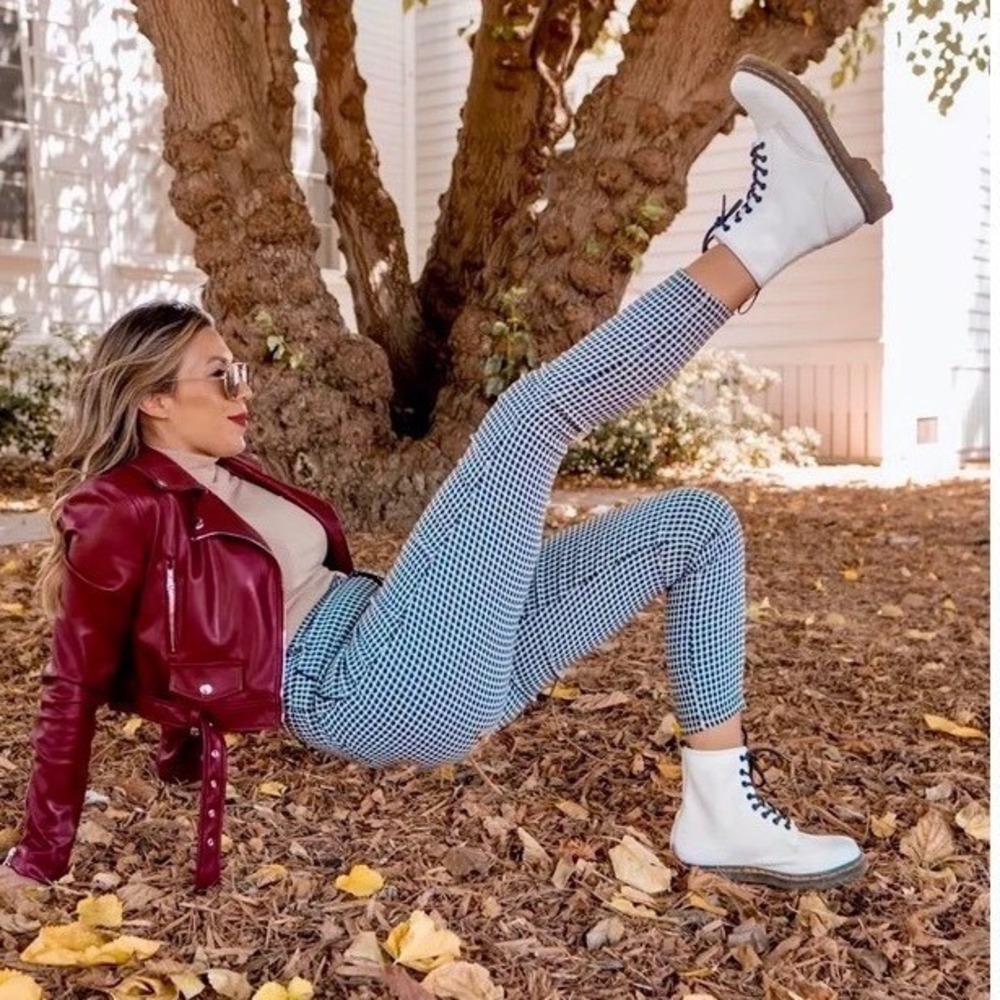 DR MARTENS WHITE 1460 BOOTS AIRWAIR COMBAT RUGGED REBEL ICONIC COMBAT woman SZ 5